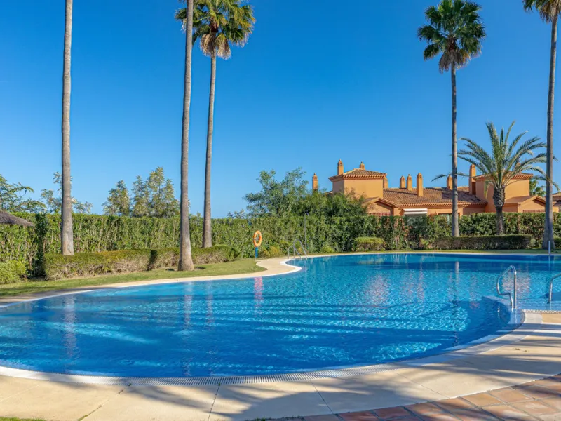 Located in the sought-after community of Las Lomas del Conde Luque, this beautifully positioned 2-bedroom, 2-bathroom apartment offers generous outdoor living, open views, and an unbeatable location close to amenities.