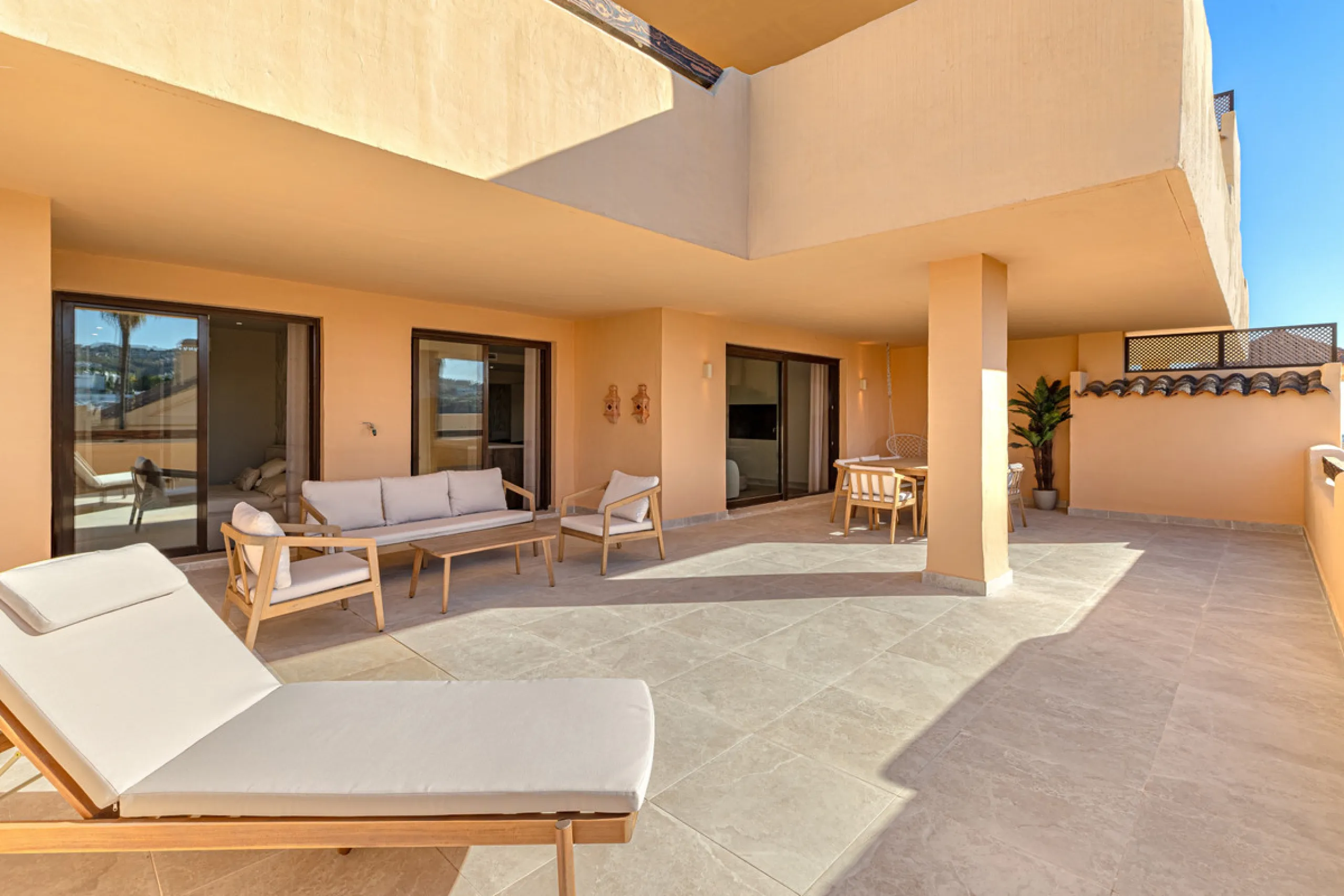 Located in the sought-after community of Las Lomas del Conde Luque, this beautifully positioned 2-bedroom, 2-bathroom apartment offers generous outdoor living, open views, and an unbeatable location close to amenities.