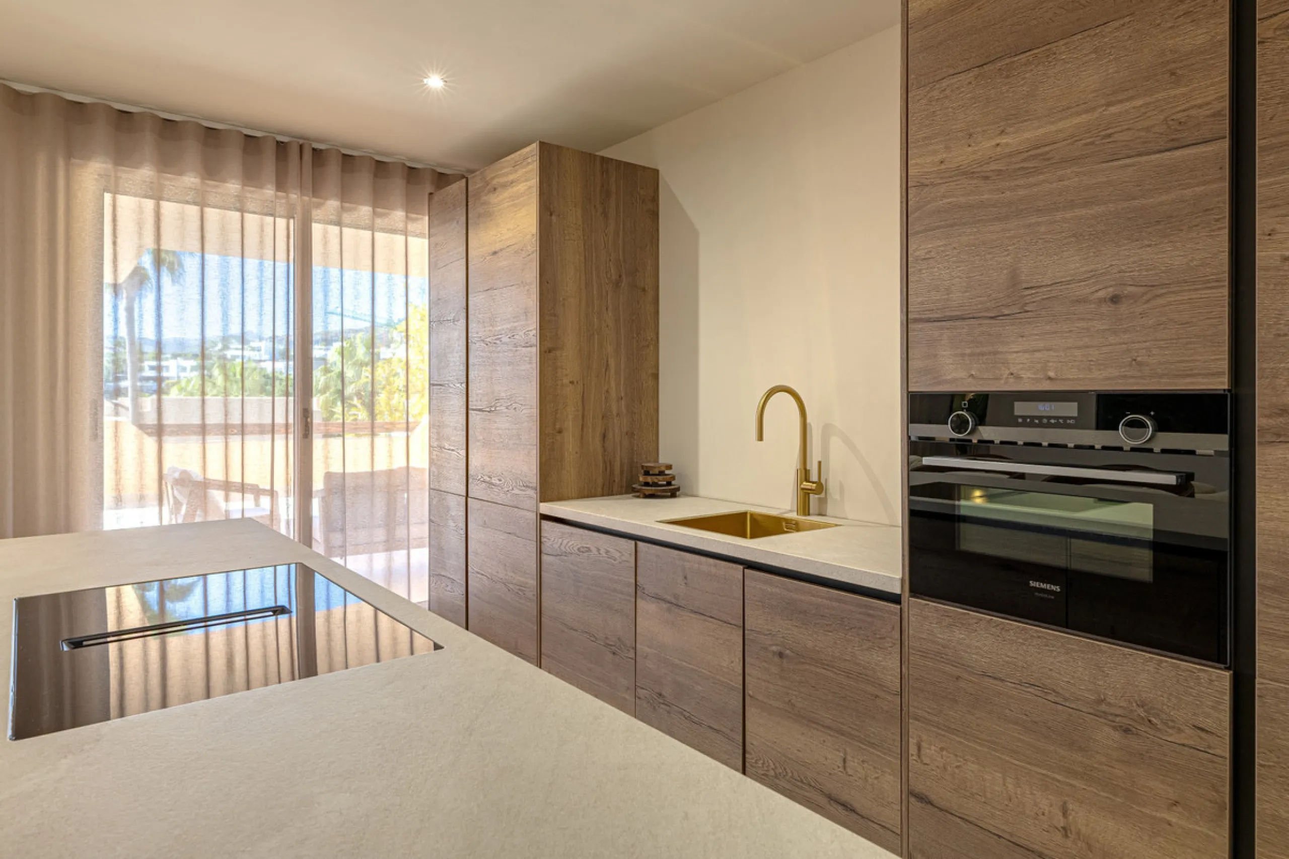 Located in the sought-after community of Las Lomas del Conde Luque, this beautifully positioned 2-bedroom, 2-bathroom apartment offers generous outdoor living, open views, and an unbeatable location close to amenities.