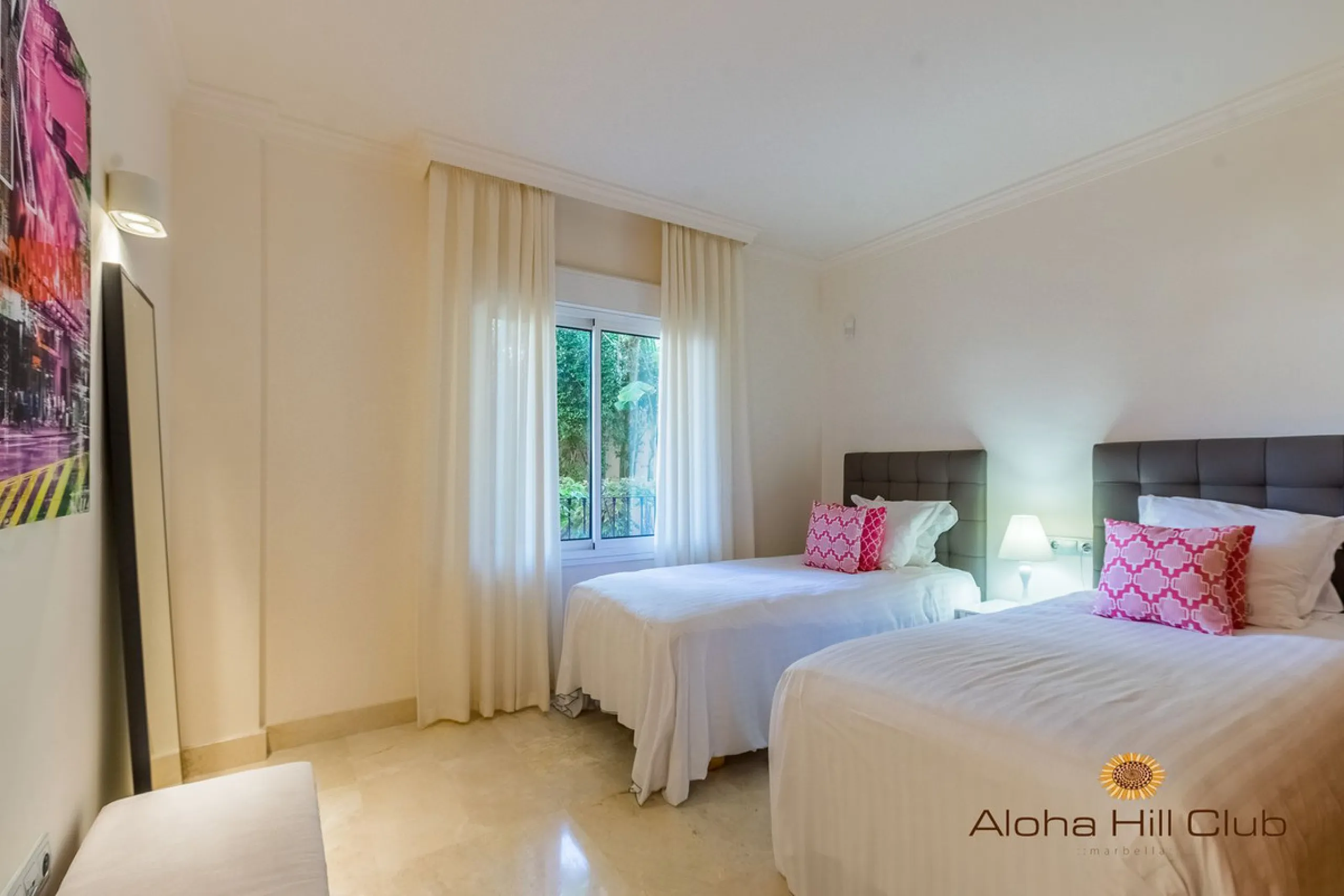 Apartment - Middle Floor Apartment в продаже в Marbella, Málaga. В доме 2 спален и 2 ванных комнат. Площадь дома 88 м²