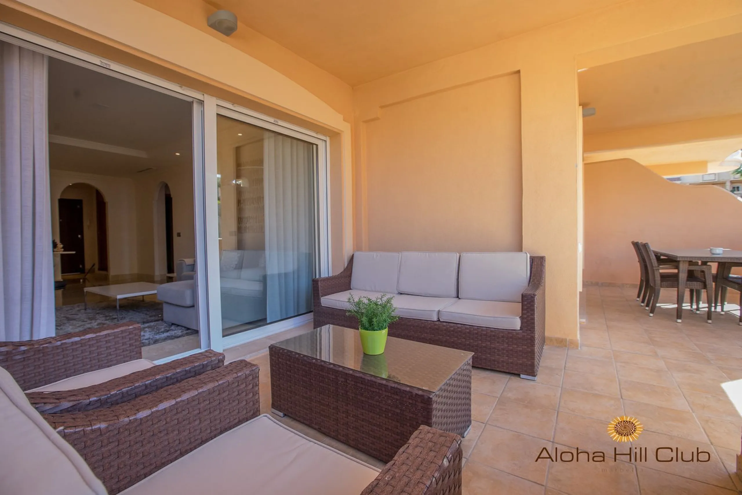 Apartment - Middle Floor Apartment в продаже в Marbella, Málaga. В доме 2 спален и 2 ванных комнат. Площадь дома 88 м²