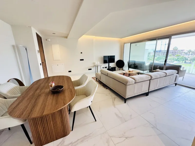 This apartment offers sea and park views in the new MARE complex in San Pedro.