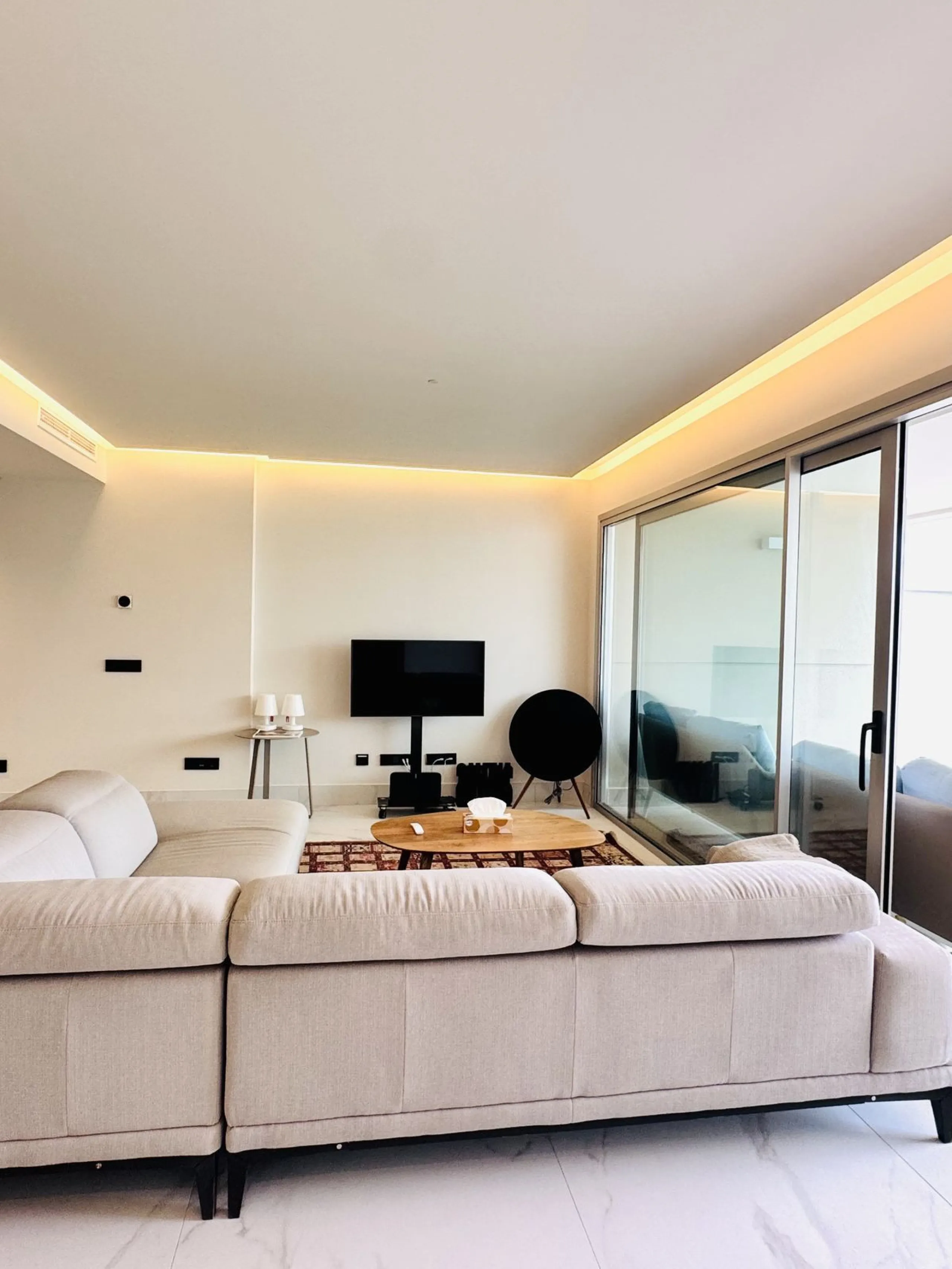 This apartment offers sea and park views in the new MARE complex in San Pedro.