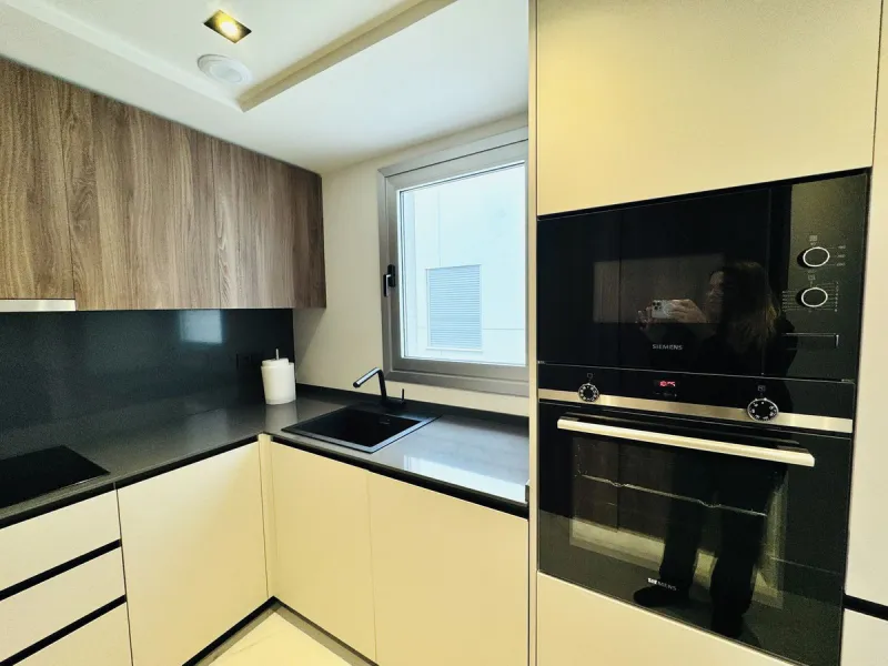 This apartment offers sea and park views in the new MARE complex in San Pedro.