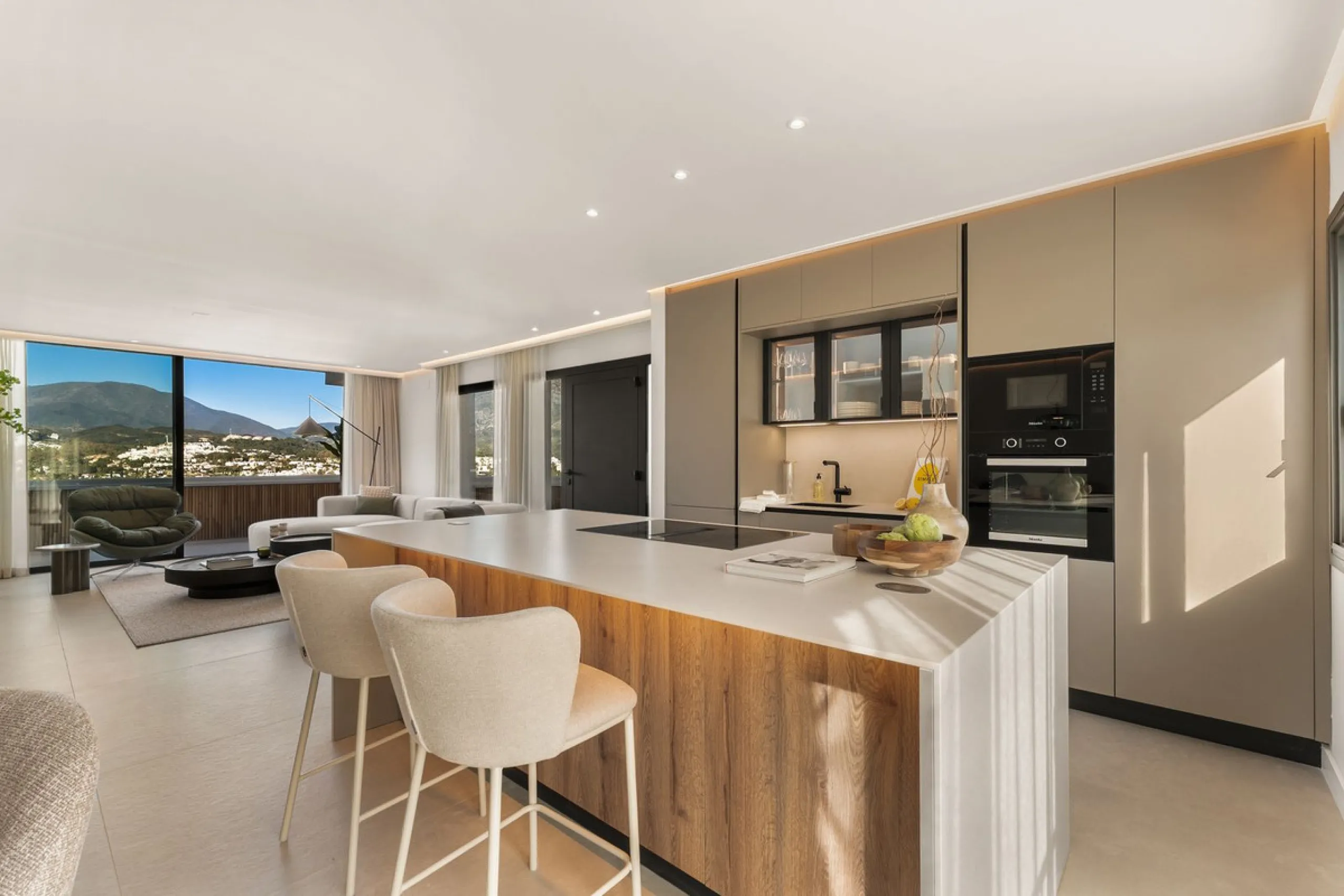 Stylish Renovated Apartment with Sea & Mountain Views