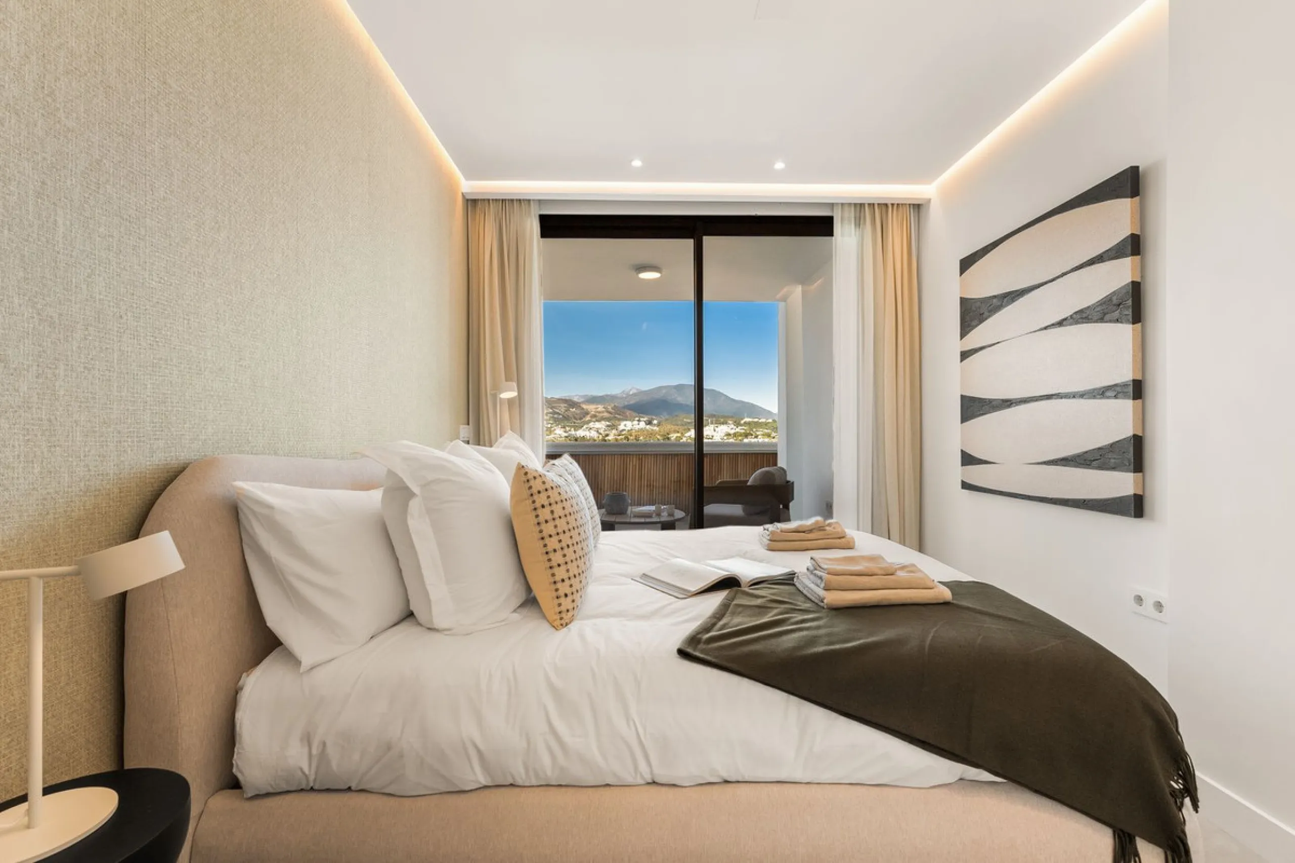 Stylish Renovated Apartment with Sea & Mountain Views