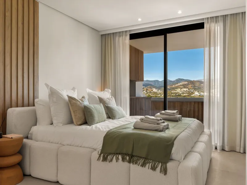 Stylish Renovated Apartment with Sea & Mountain Views
