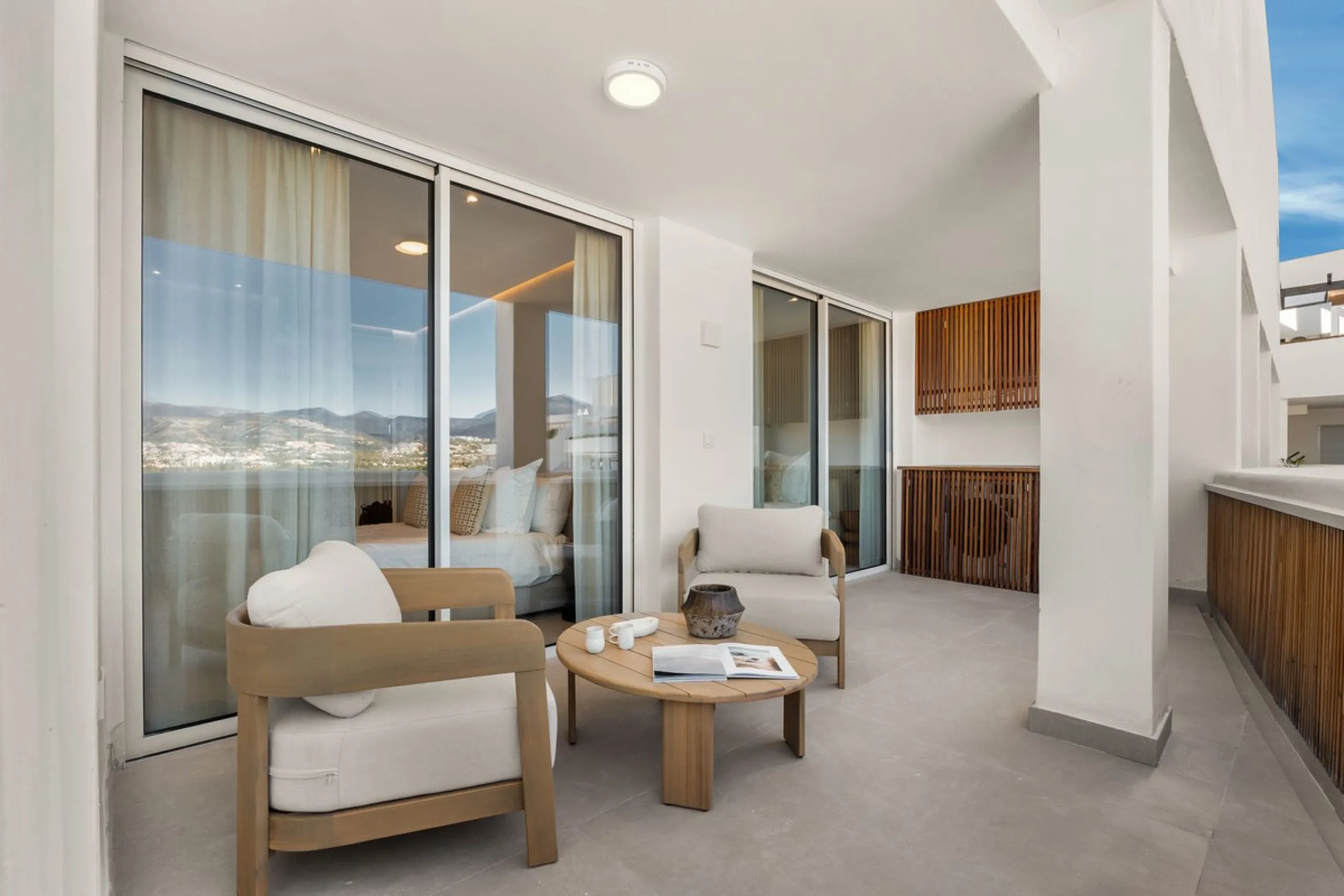 Stylish Renovated Apartment with Sea & Mountain Views