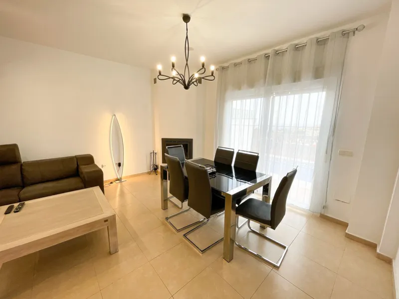 Magnificent semi-detached house for sale with sea views, located in one of the most sought-after areas of Benalmádena Pueblo, very close to the Buddhist Stupa.