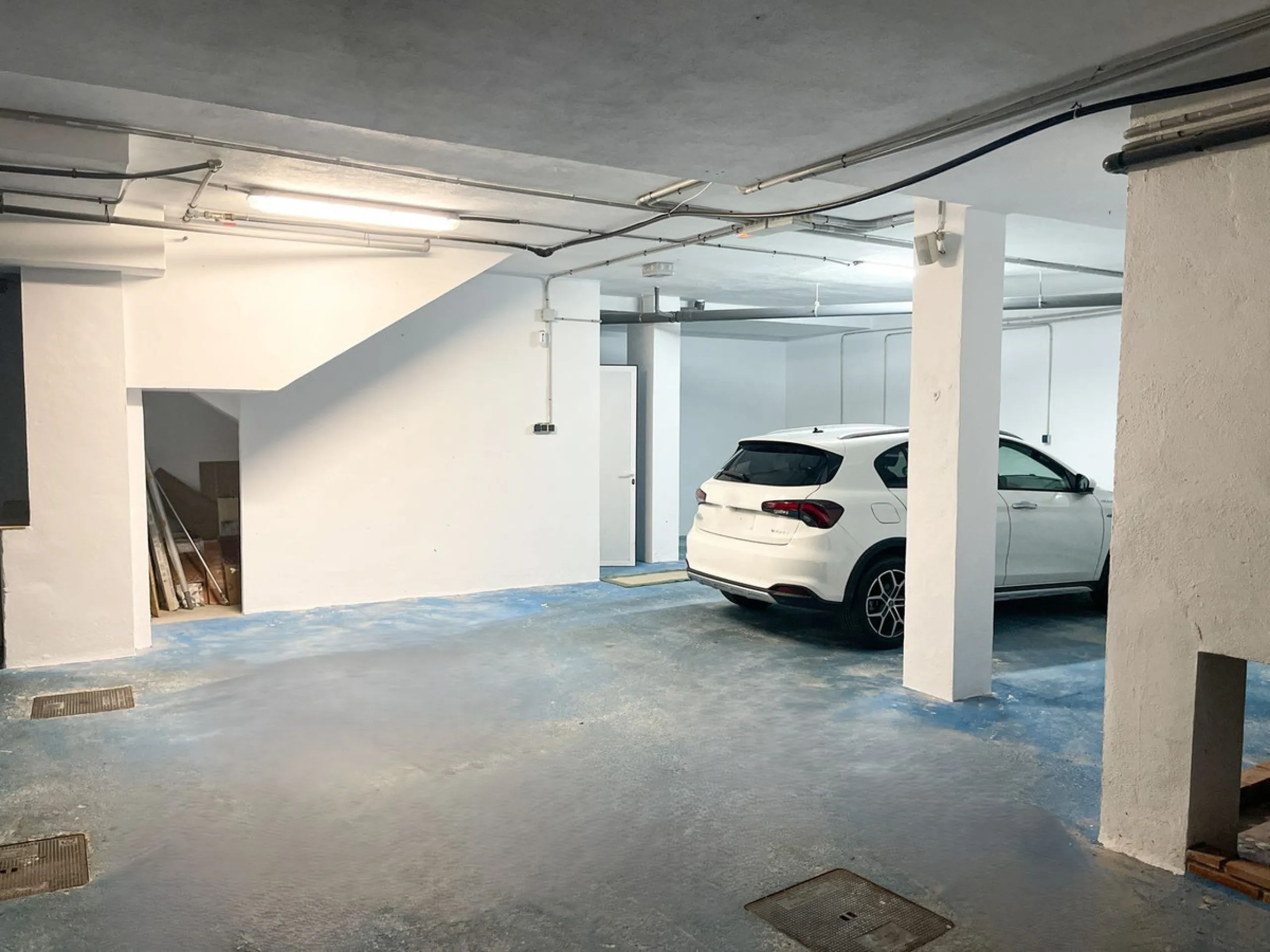Magnificent semi-detached house for sale with sea views, located in one of the most sought-after areas of Benalmádena Pueblo, very close to the Buddhist Stupa.
