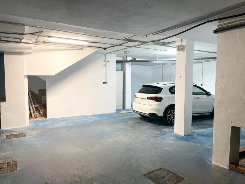 Magnificent semi-detached house for sale with sea views, located in one of the most sought-after areas of Benalmádena Pueblo, very close to the Buddhist Stupa.
