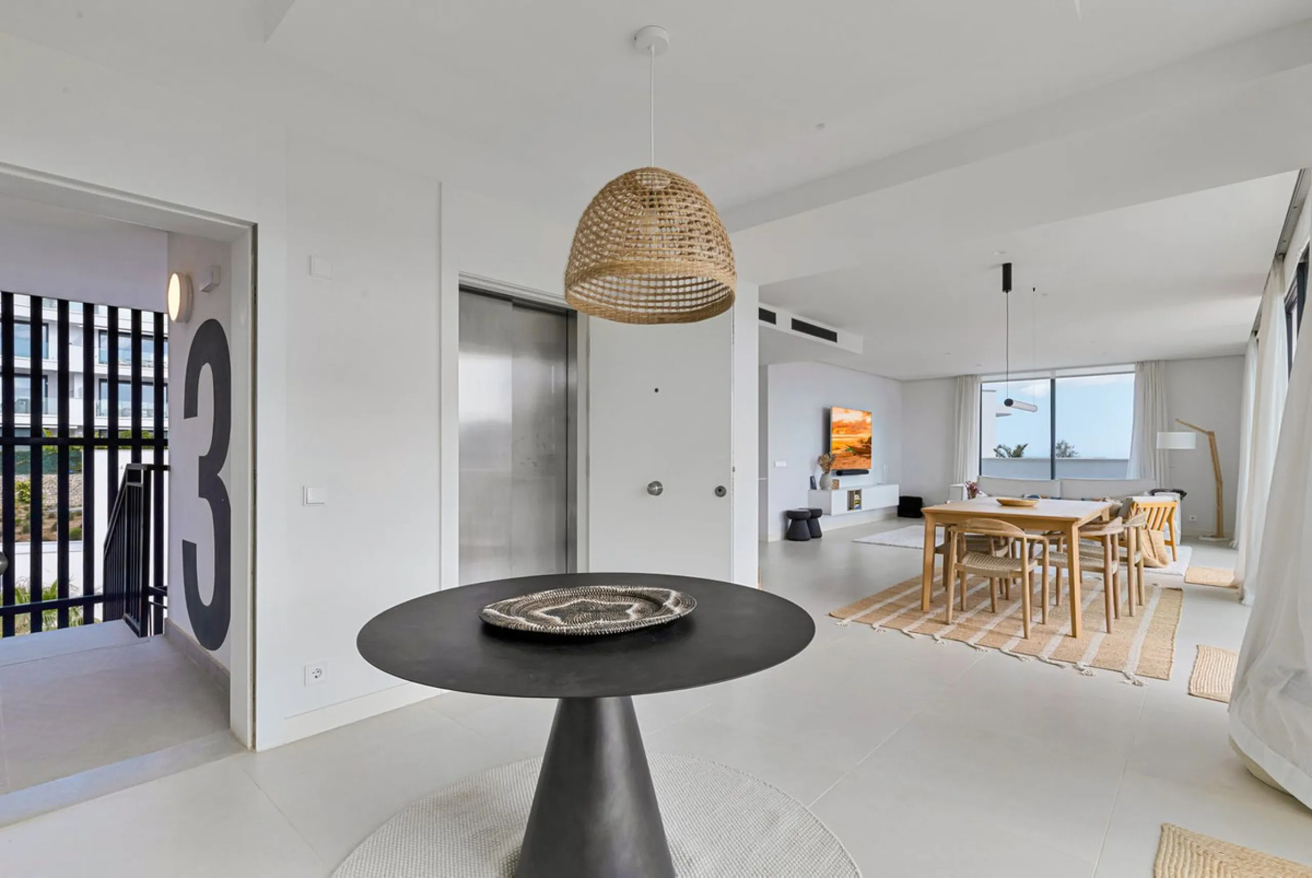 Luxury Penthouse with Panoramic Mediterranean Views – Southwest Orientation
