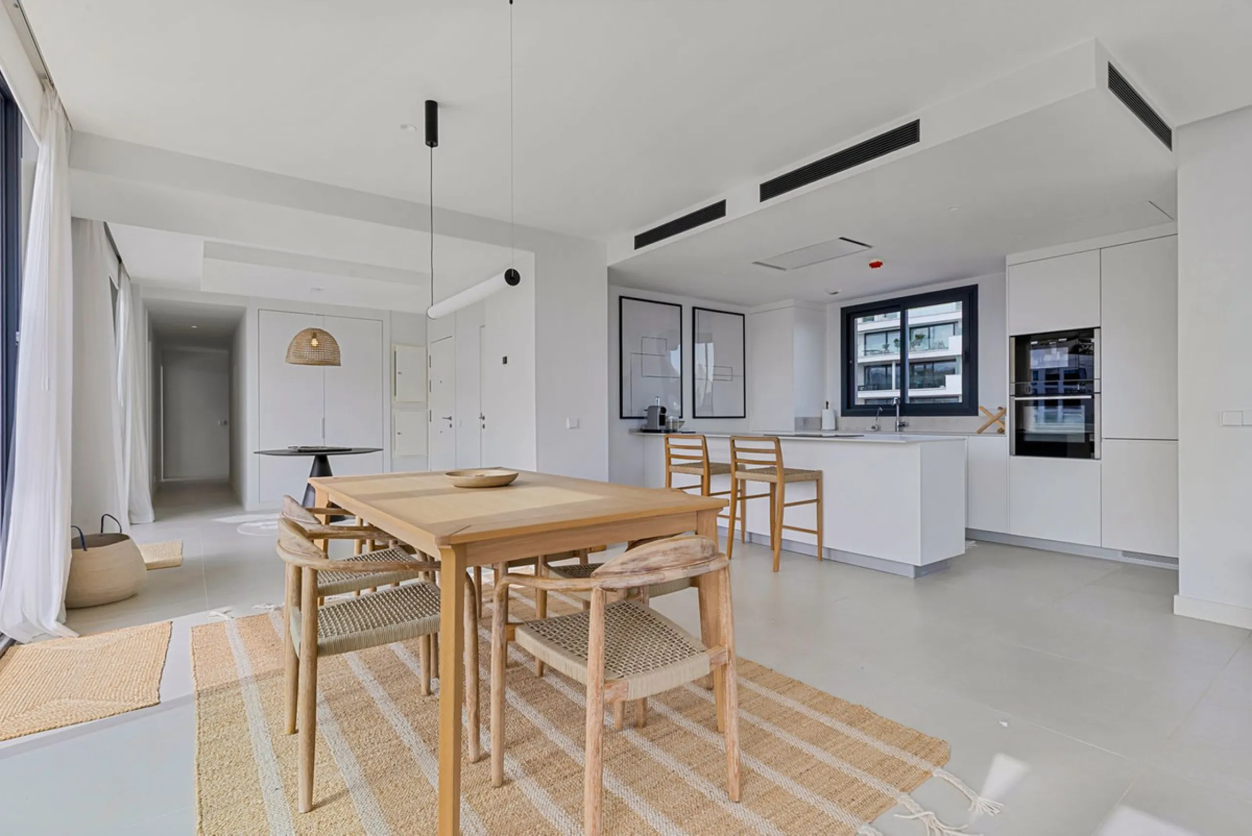 Luxury Penthouse with Panoramic Mediterranean Views – Southwest Orientation