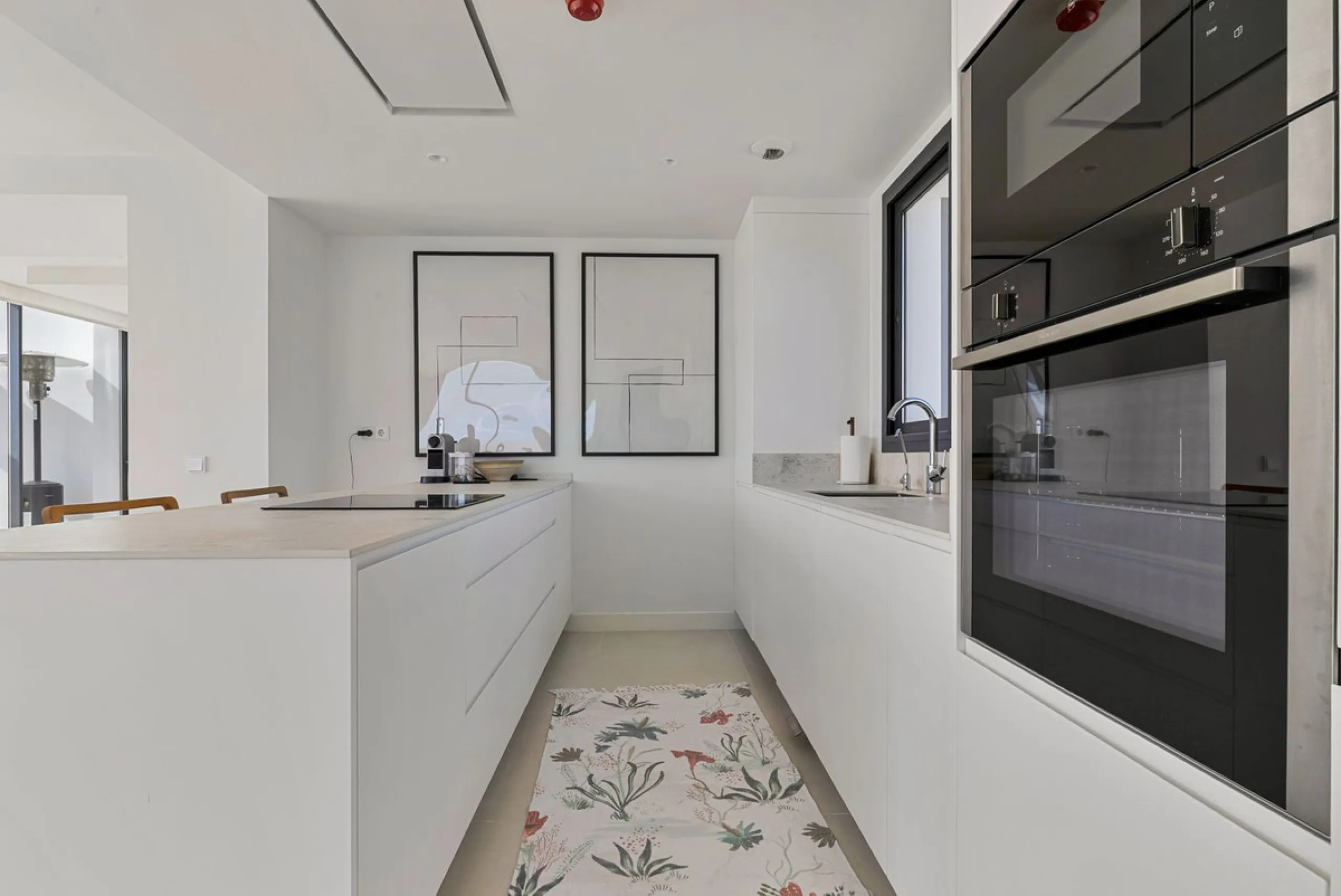 Luxury Penthouse with Panoramic Mediterranean Views – Southwest Orientation