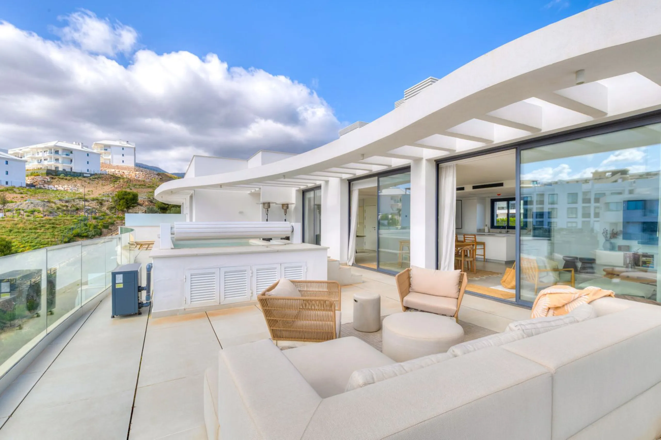 Luxury Penthouse with Panoramic Mediterranean Views – Southwest Orientation