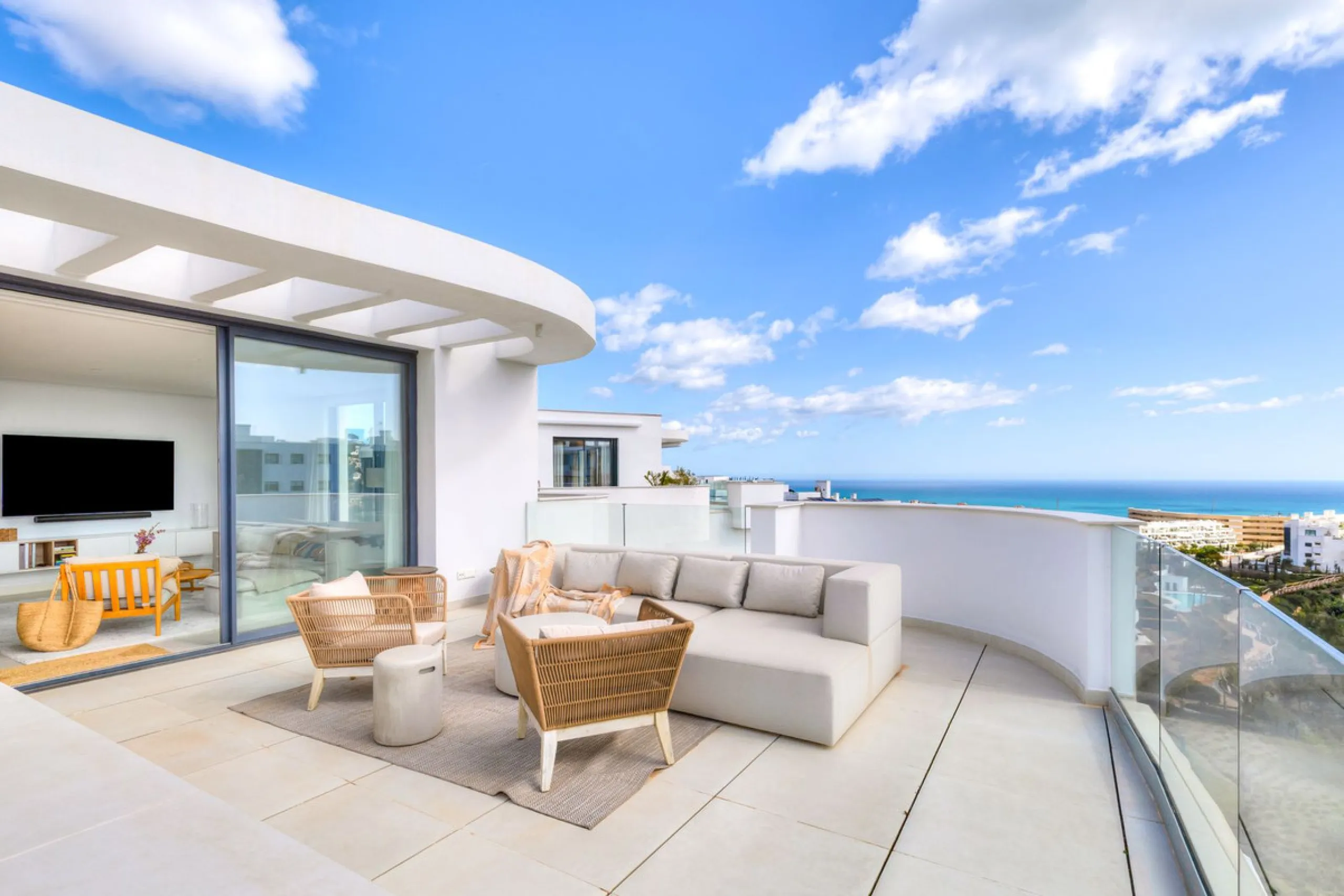 Luxury Penthouse with Panoramic Mediterranean Views – Southwest Orientation