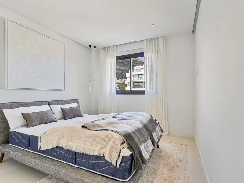 Luxury Penthouse with Panoramic Mediterranean Views – Southwest Orientation