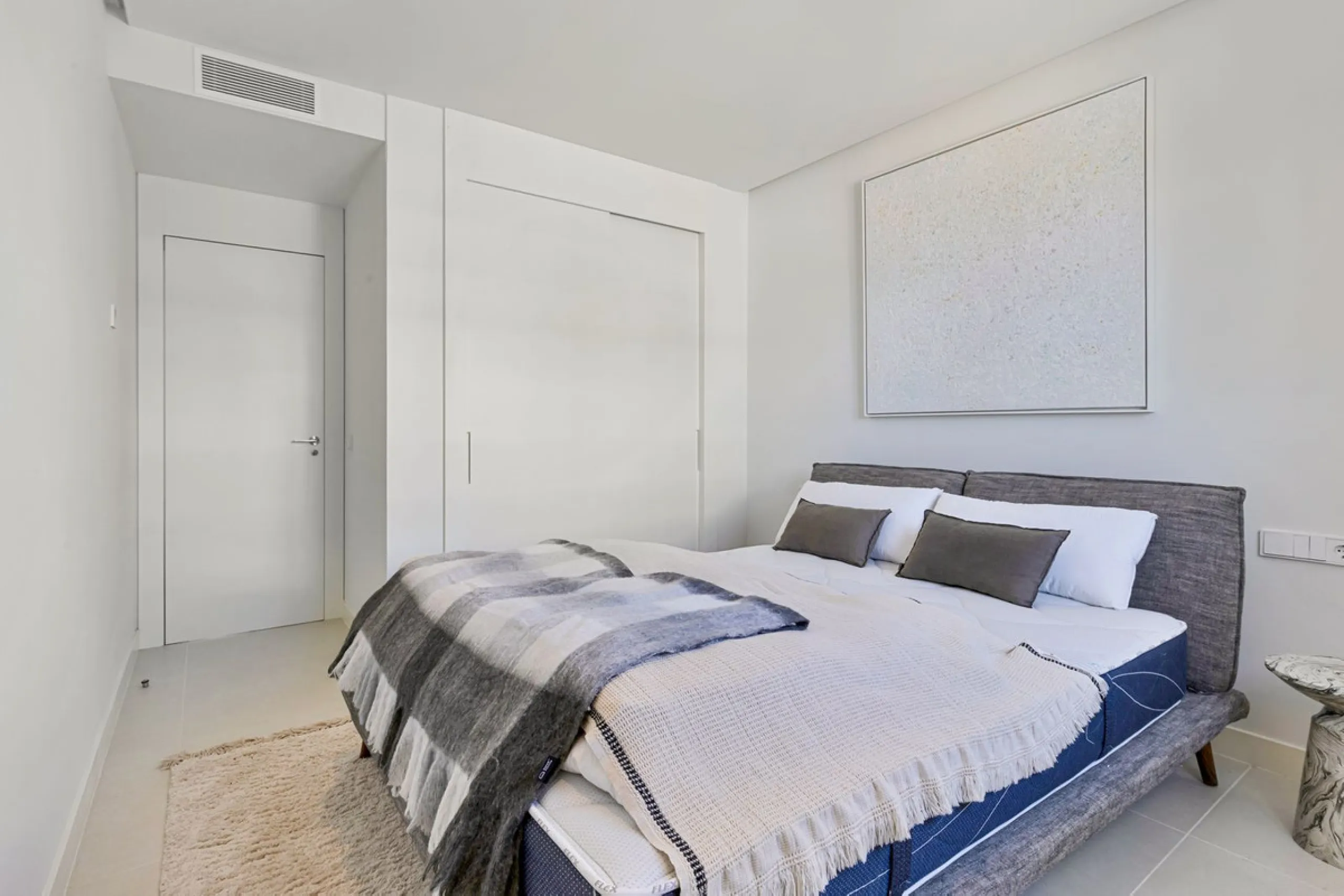 Luxury Penthouse with Panoramic Mediterranean Views – Southwest Orientation
