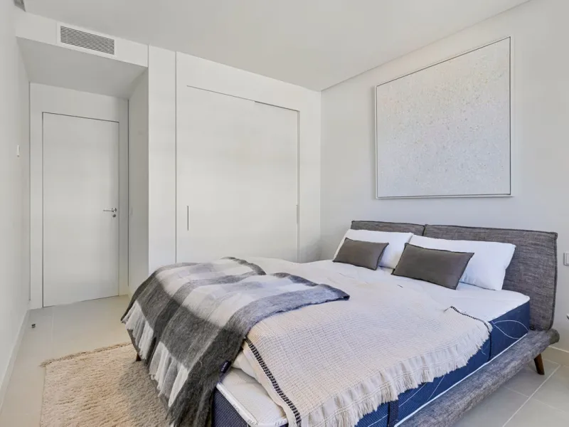 Luxury Penthouse with Panoramic Mediterranean Views – Southwest Orientation