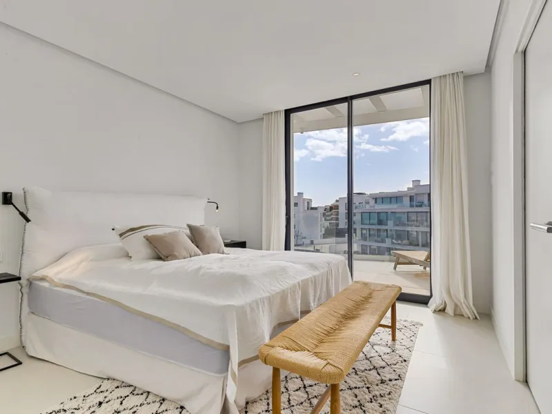Luxury Penthouse with Panoramic Mediterranean Views – Southwest Orientation