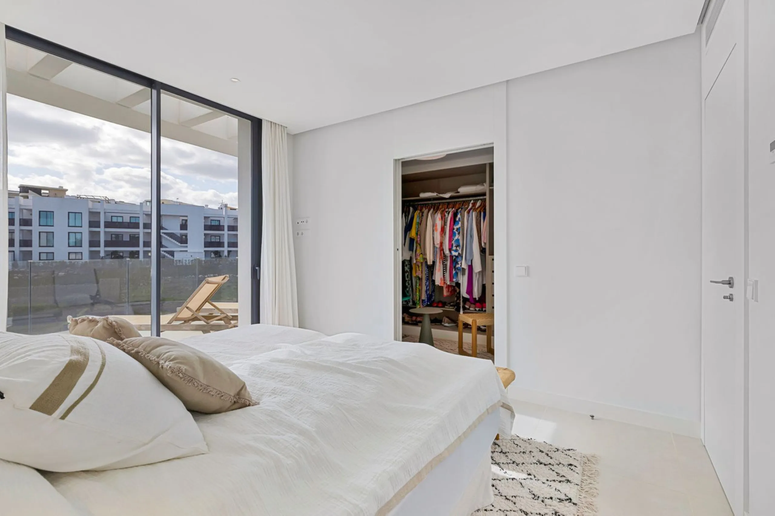 Luxury Penthouse with Panoramic Mediterranean Views – Southwest Orientation