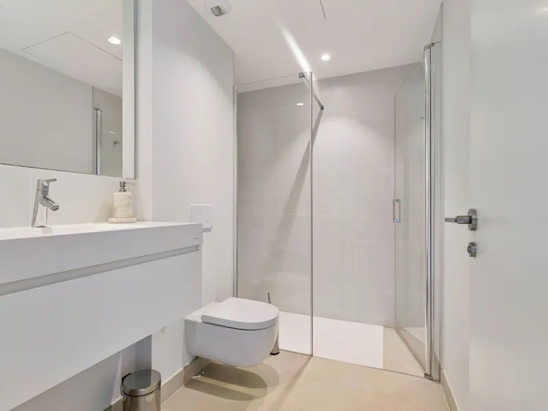 Luxury Penthouse with Panoramic Mediterranean Views – Southwest Orientation