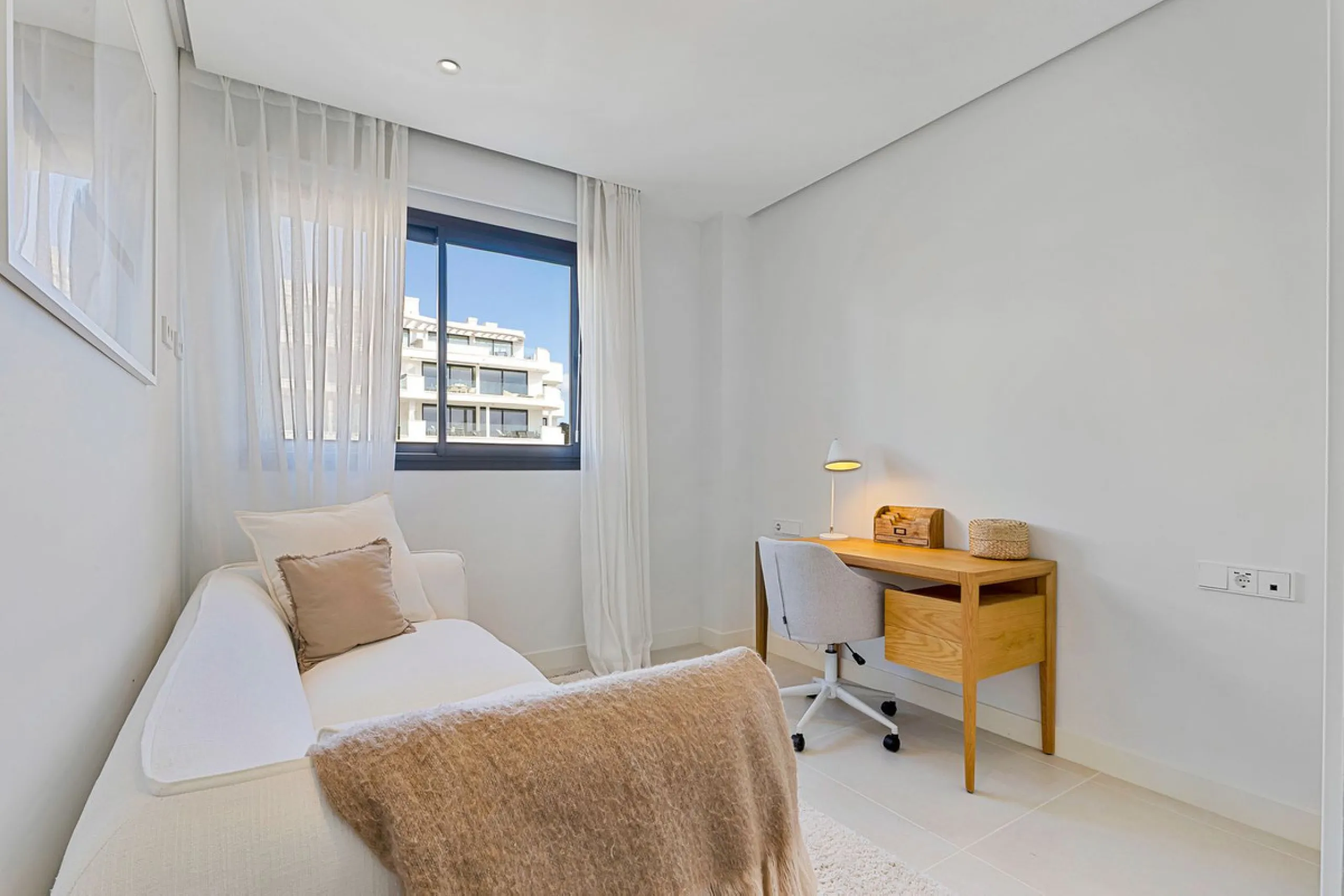 Luxury Penthouse with Panoramic Mediterranean Views – Southwest Orientation