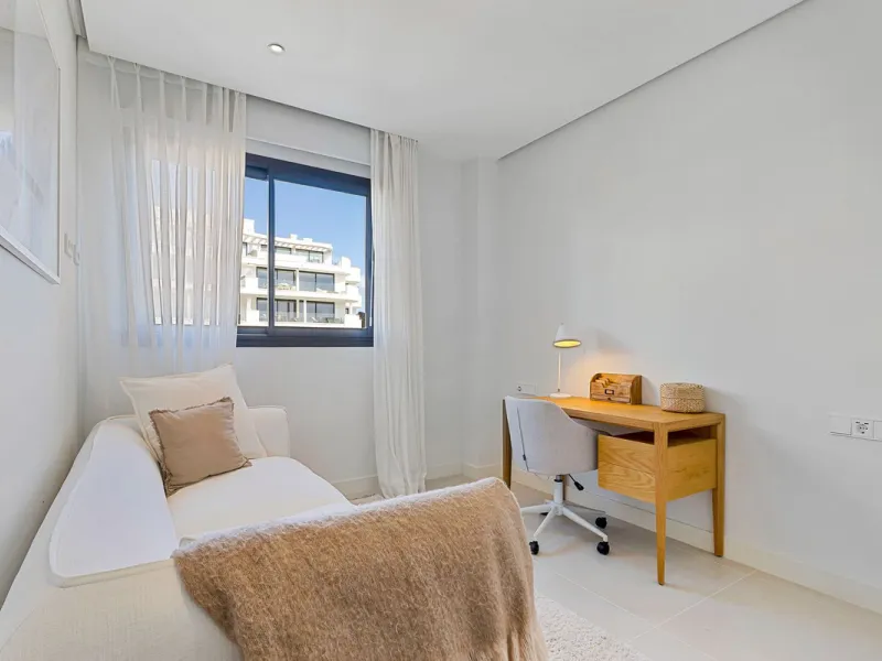 Luxury Penthouse with Panoramic Mediterranean Views – Southwest Orientation