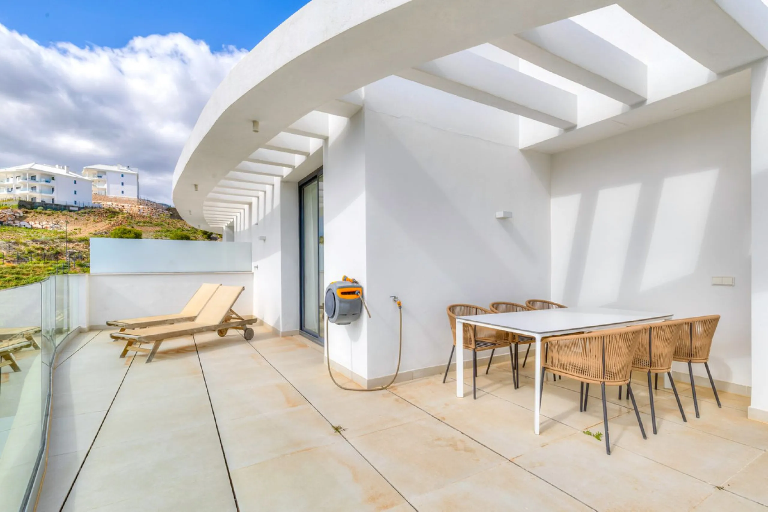 Luxury Penthouse with Panoramic Mediterranean Views – Southwest Orientation