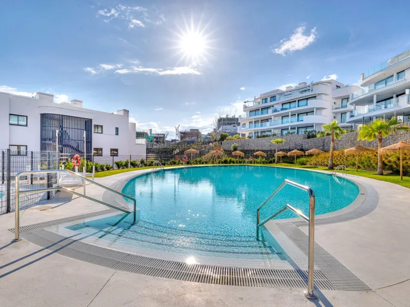 Luxury Penthouse with Panoramic Mediterranean Views – Southwest Orientation