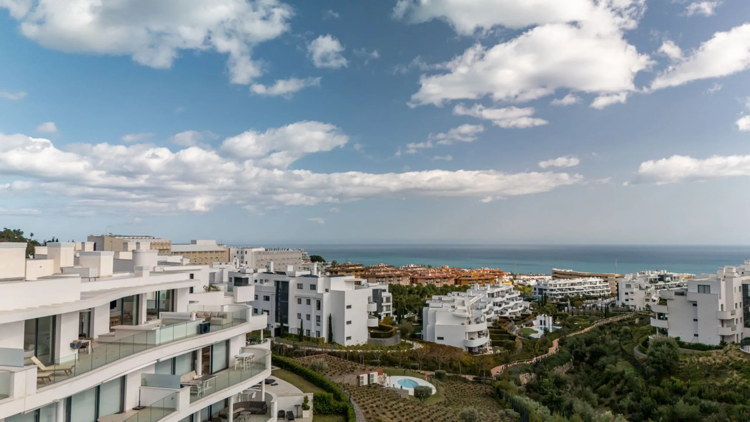 Luxury Penthouse with Panoramic Mediterranean Views – Southwest Orientation
