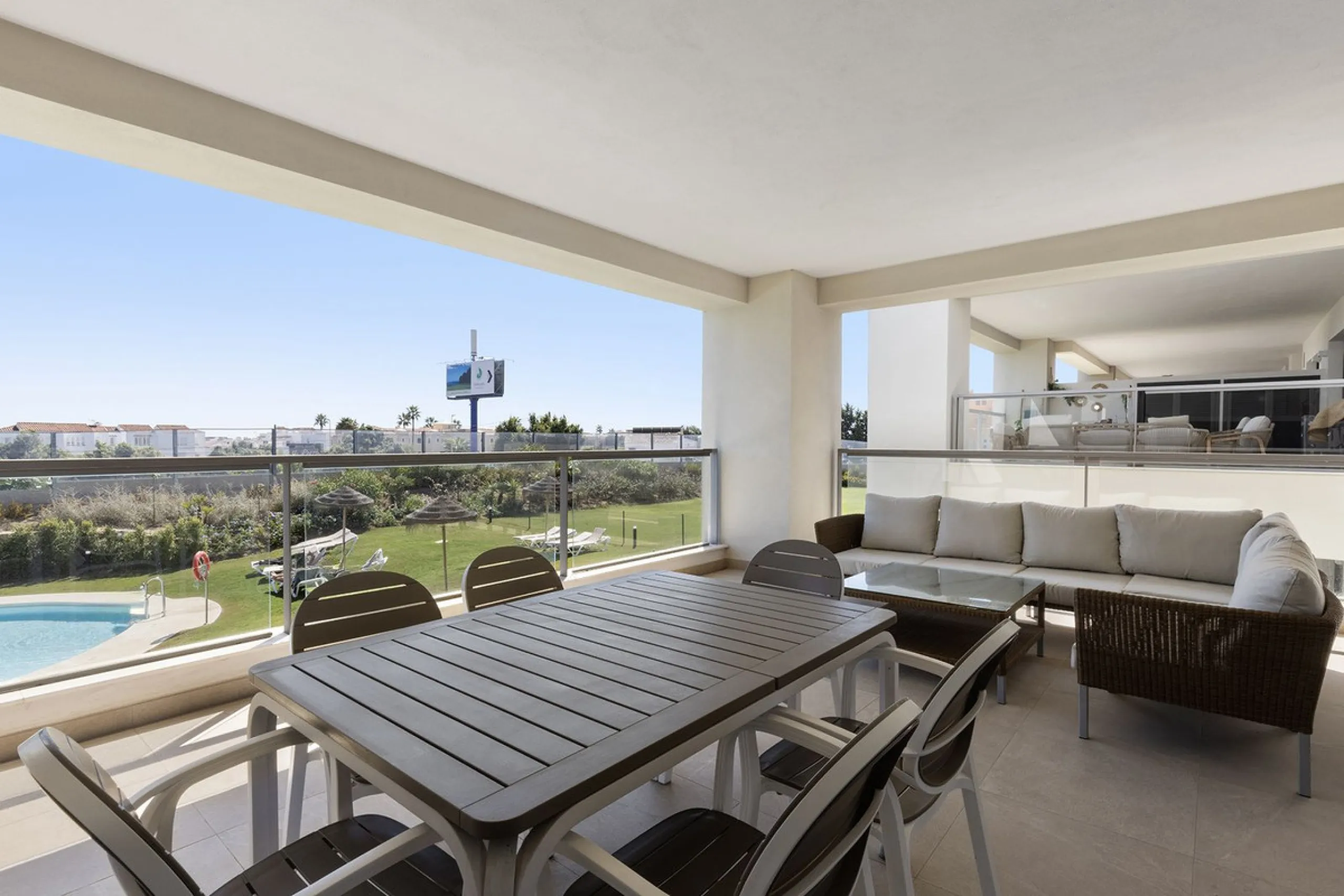Modern luxury apartment in Solemar, Casares.