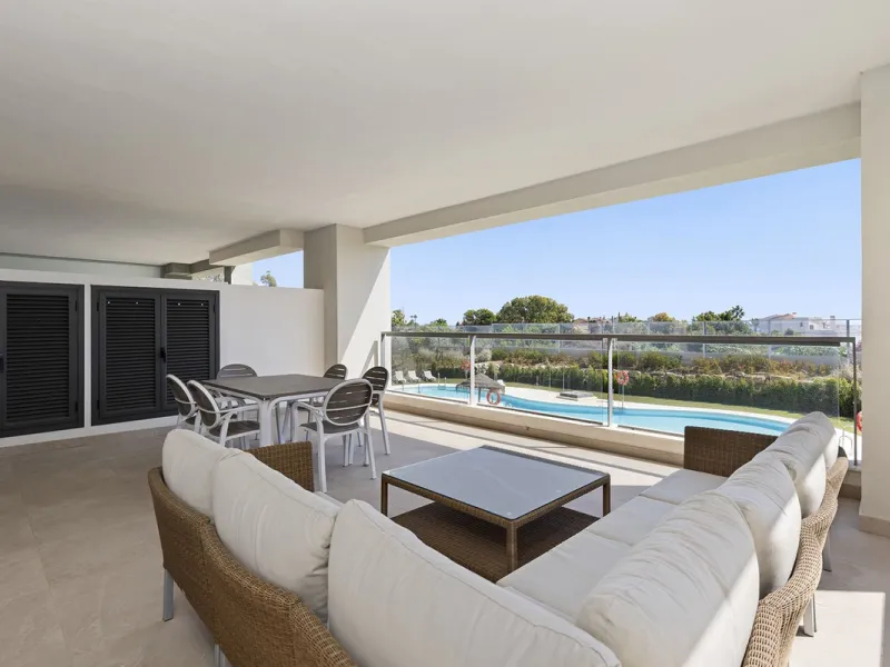 Modern luxury apartment in Solemar, Casares.