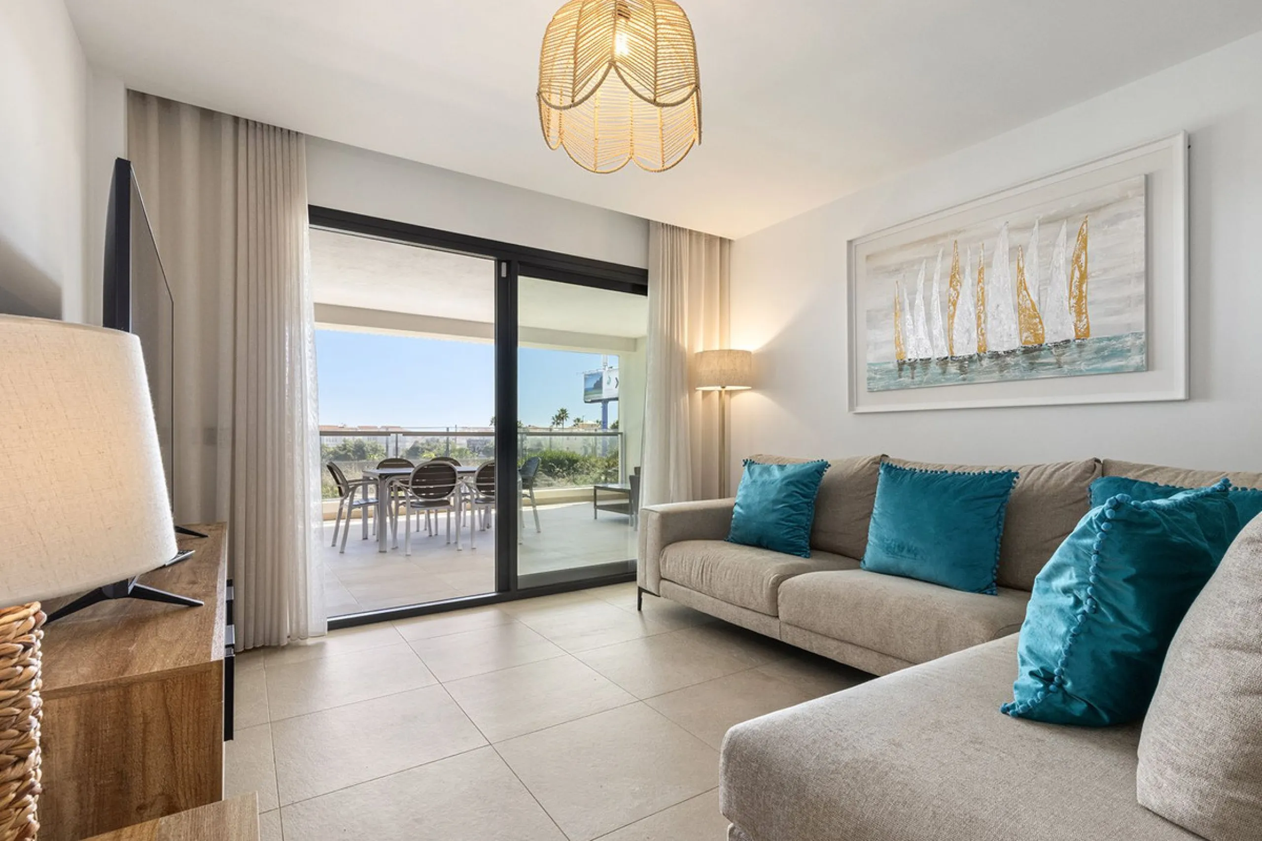 Modern luxury apartment in Solemar, Casares.