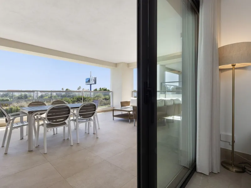 Modern luxury apartment in Solemar, Casares.