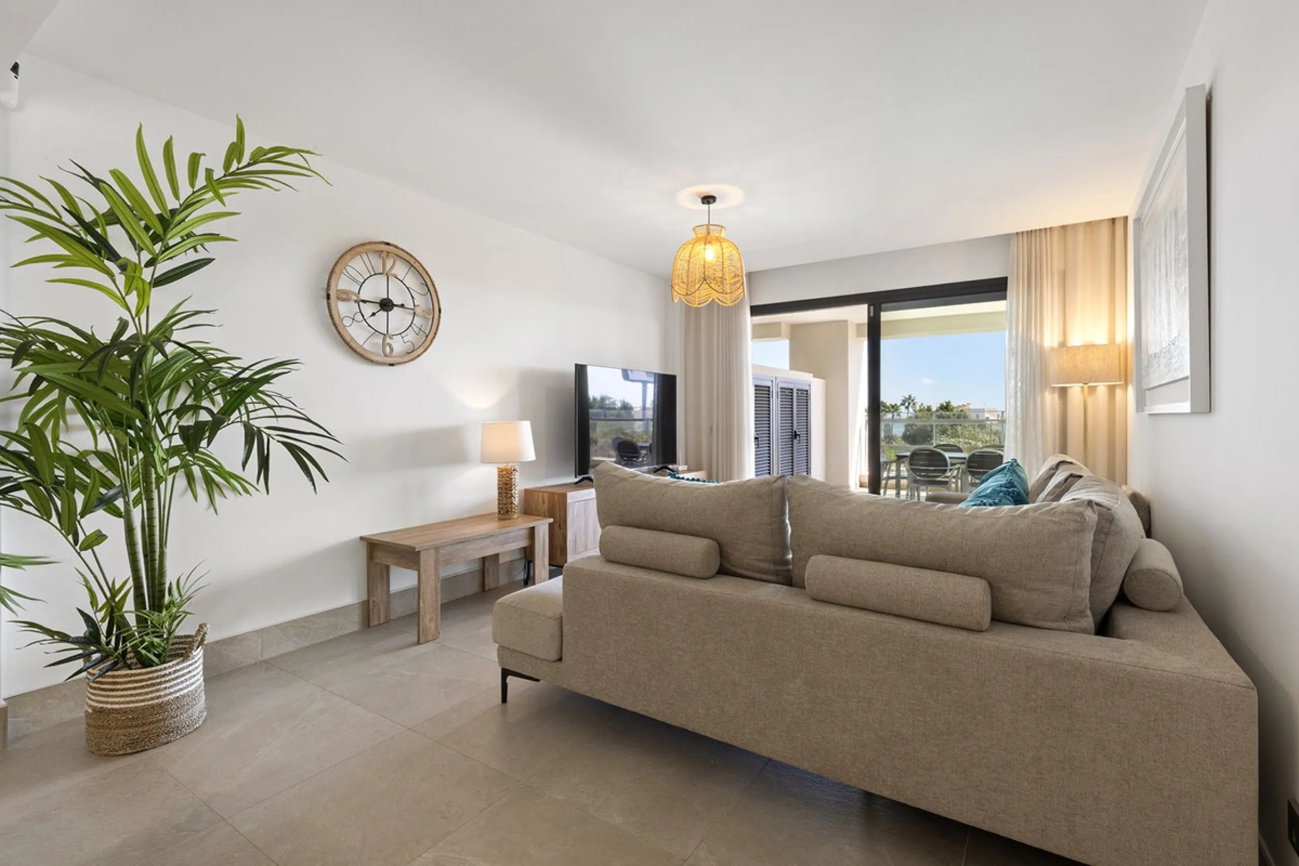 Modern luxury apartment in Solemar, Casares.
