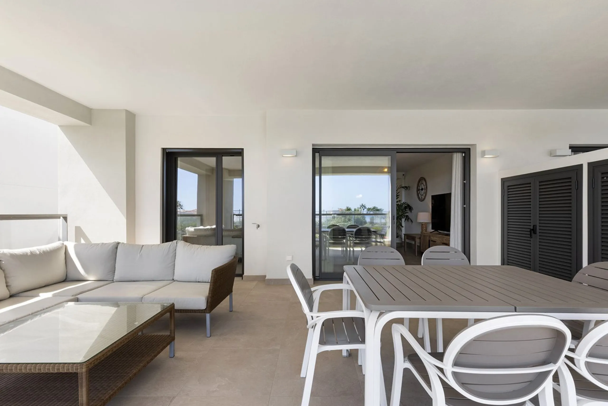 Modern luxury apartment in Solemar, Casares.