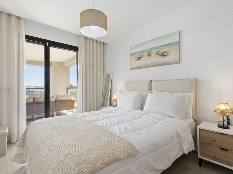 Modern luxury apartment in Solemar, Casares.