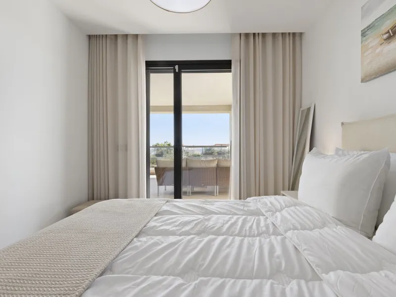 Modern luxury apartment in Solemar, Casares.