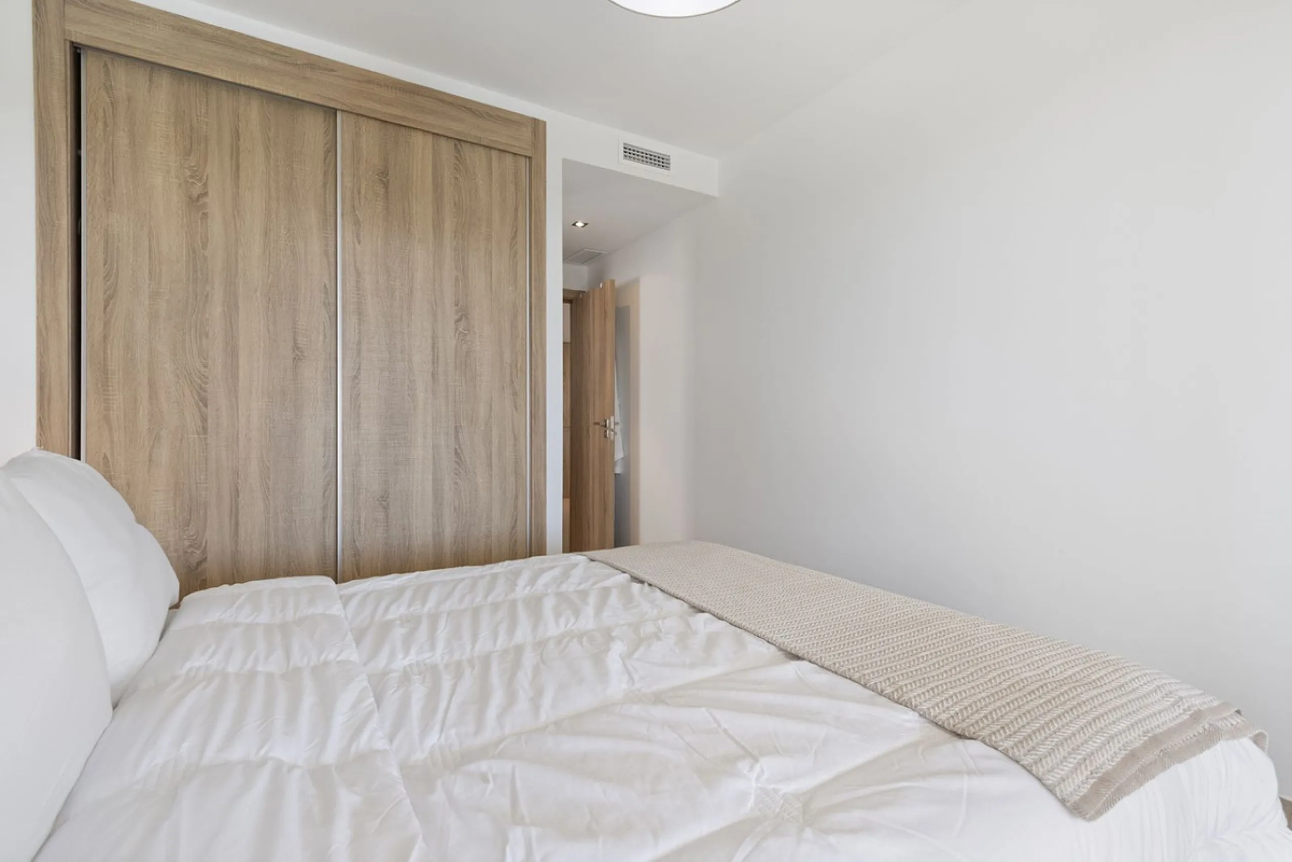Modern luxury apartment in Solemar, Casares.