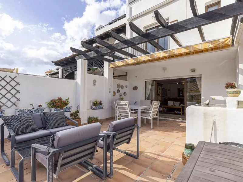 Spacious Beachfront Family Home with Incredible Sea Views and Expansive Terraces.