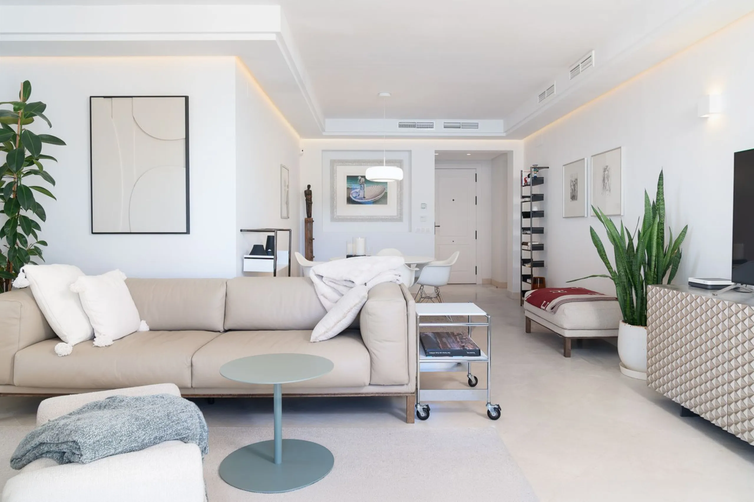 Apartment - Ground Floor Apartment в продаже в Marbella, Málaga. В доме 2 спален и 2 ванных комнат. Площадь дома 100 м²