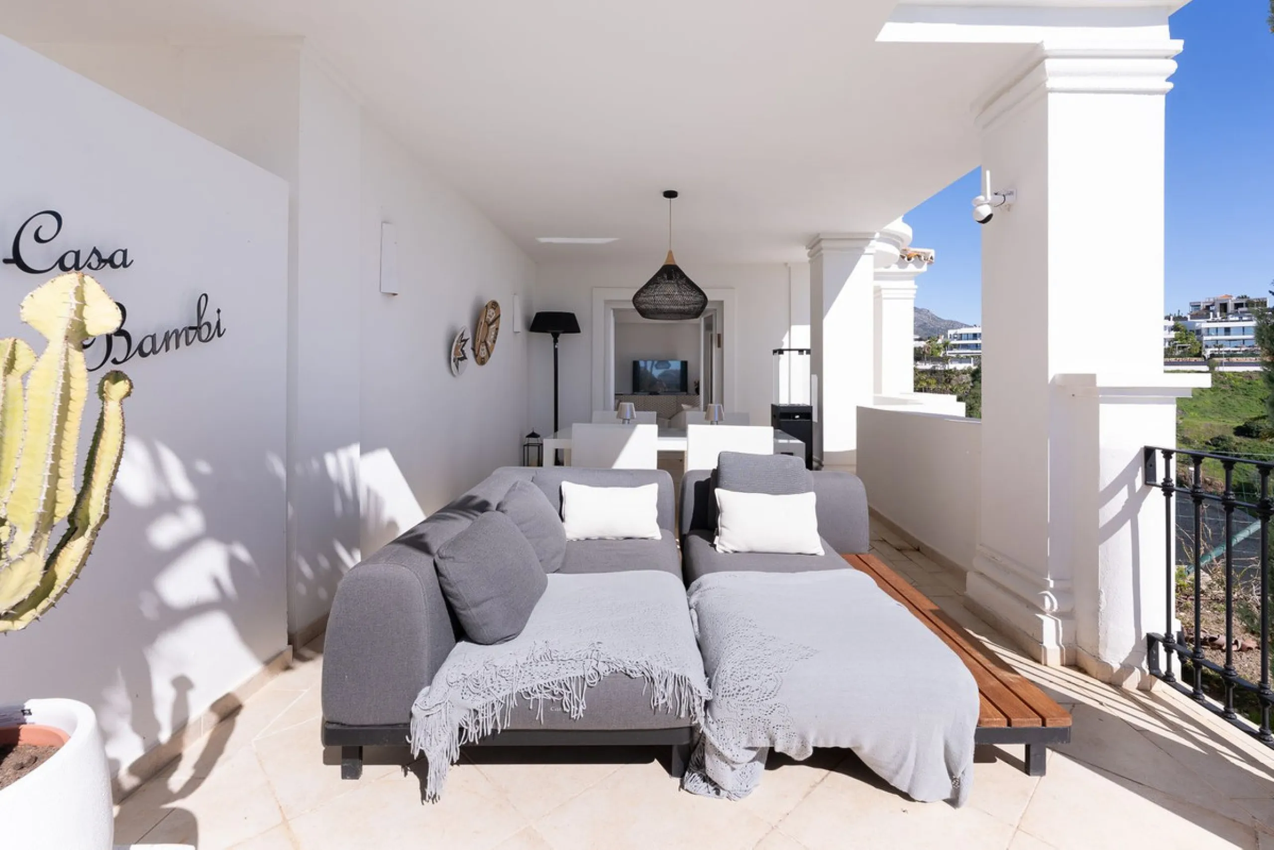 Apartment - Ground Floor Apartment в продаже в Marbella, Málaga. В доме 2 спален и 2 ванных комнат. Площадь дома 100 м²