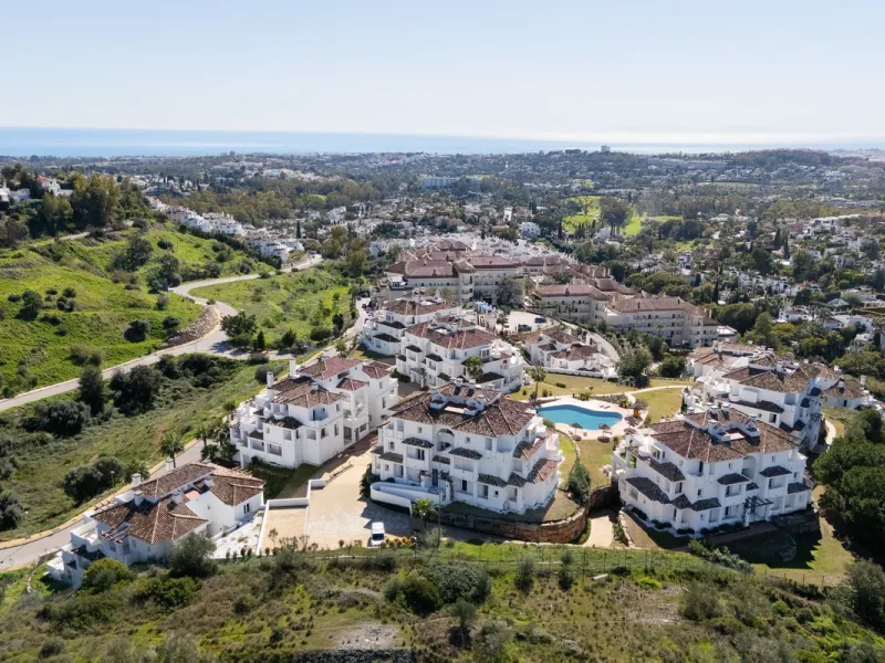 Apartment - Ground Floor Apartment в продаже в Marbella, Málaga. В доме 2 спален и 2 ванных комнат. Площадь дома 100 м²