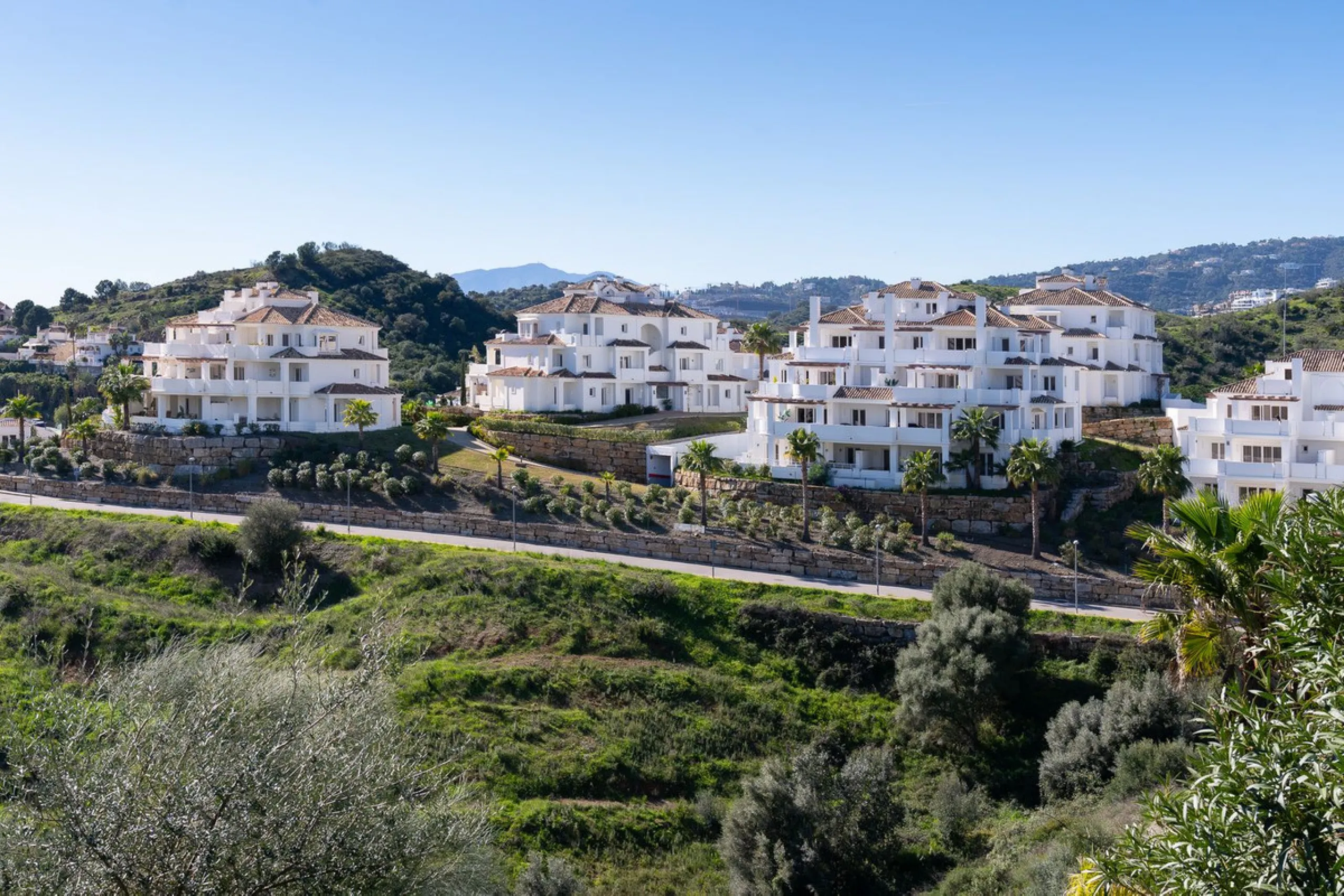 Apartment - Ground Floor Apartment в продаже в Marbella, Málaga. В доме 2 спален и 2 ванных комнат. Площадь дома 100 м²