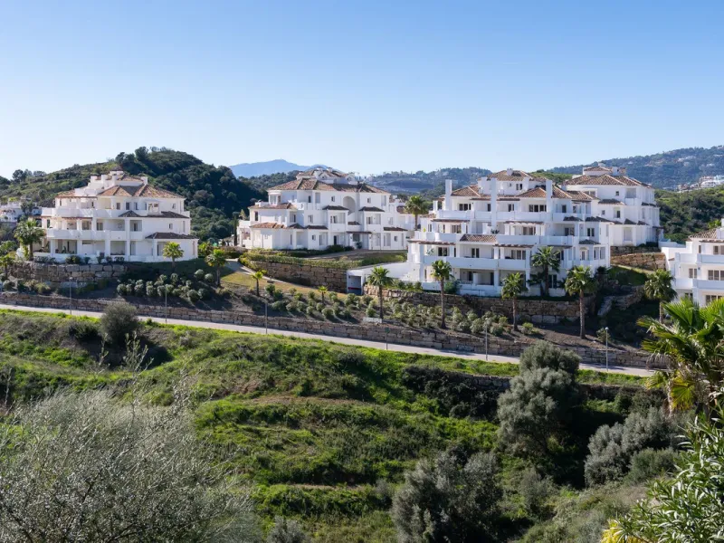 Apartment - Ground Floor Apartment в продаже в Marbella, Málaga. В доме 2 спален и 2 ванных комнат. Площадь дома 100 м²
