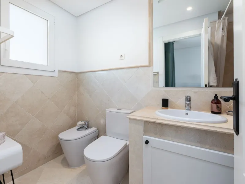 Apartment - Ground Floor Apartment в продаже в Marbella, Málaga. В доме 2 спален и 2 ванных комнат. Площадь дома 100 м²