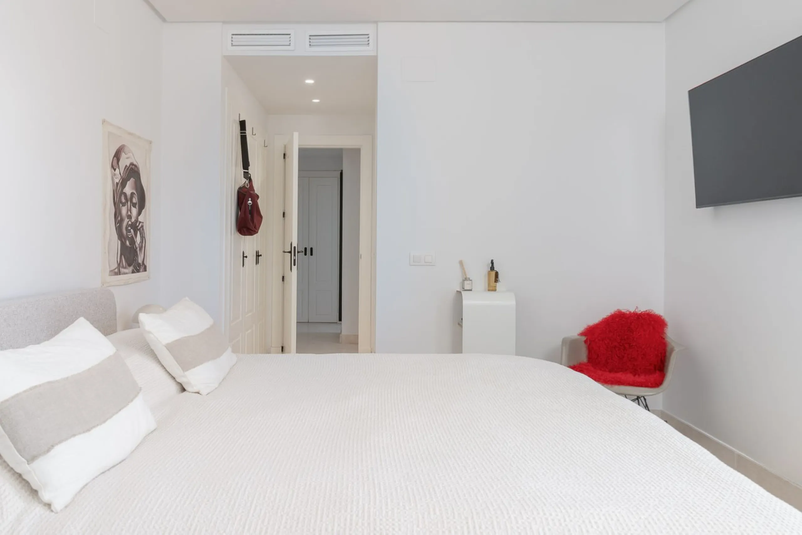 Apartment - Ground Floor Apartment в продаже в Marbella, Málaga. В доме 2 спален и 2 ванных комнат. Площадь дома 100 м²