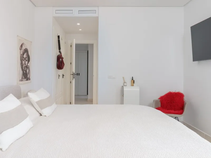 Apartment - Ground Floor Apartment в продаже в Marbella, Málaga. В доме 2 спален и 2 ванных комнат. Площадь дома 100 м²