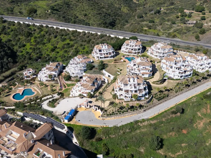 Apartment - Ground Floor Apartment в продаже в Marbella, Málaga. В доме 2 спален и 2 ванных комнат. Площадь дома 100 м²